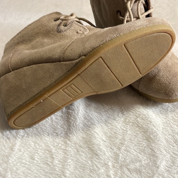 Toms Heeled Bootie Boots - Picture 6 of 9